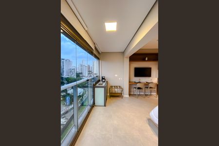Varanda de kitnet/studio à venda com 1 quarto, 57m² em Vila Mariana, São Paulo