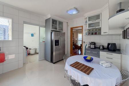 Apartamento à venda com 133m², 3 quartos e 2 vagasCozinha