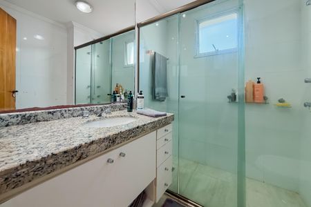 Apartamento à venda com 133m², 3 quartos e 2 vagasBanheiro da Suíte