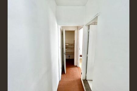 Corredor de kitnet/studio para alugar com 1 quarto, 26m² em Vila Roque, São Paulo