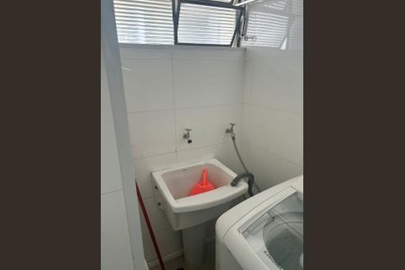 Apartamento à venda com 64m², 2 quartos e sem vagaÁrea de serviço