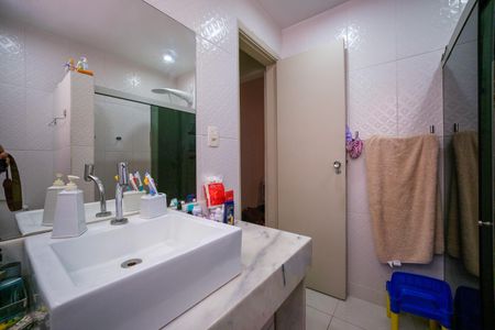 Apartamento à venda com 90m², 2 quartos e 1 vagaBanheiro Suite