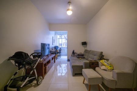 Apartamento à venda com 90m², 2 quartos e 1 vagaSala