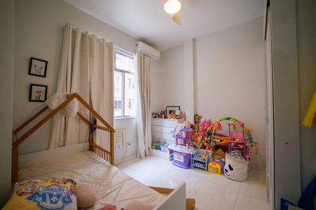 Apartamento à venda com 90m², 2 quartos e 1 vagaQuarto 2