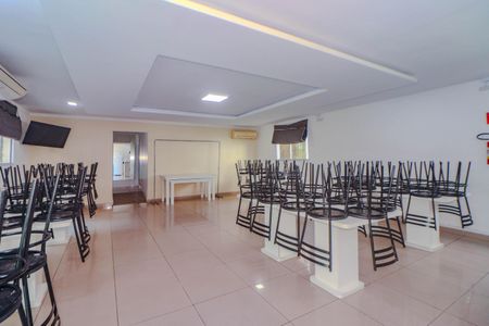 Apartamento para alugar com 45m², 2 quartos e 1 vaga Apartamento para alugar com 45m², 2 quartos e 1 vagaÁrea comum - Salão de festas
