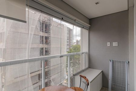 Studio para alugar com 25m², 1 quarto e sem vaga Studio para alugar com 25m², 1 quarto e sem vagaSacada