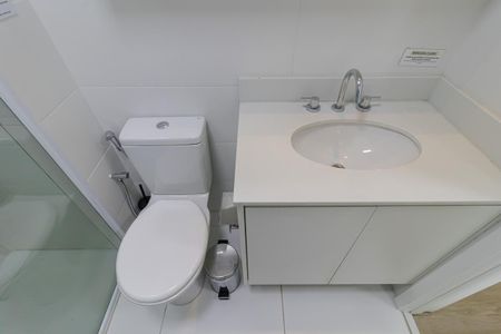 Studio para alugar com 25m², 1 quarto e sem vaga Studio para alugar com 25m², 1 quarto e sem vagaBanheiro