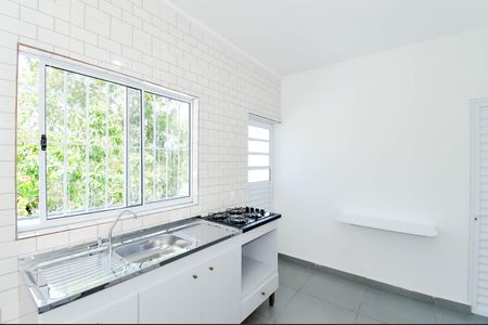Sala/Cozinha de apartamento para alugar com 1 quarto, 22m² em Portal dos Gramados, Guarulhos