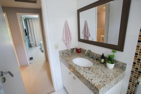 Casa de condomínio à venda com 119m², 3 quartos e 1 vagaBanheiro Social