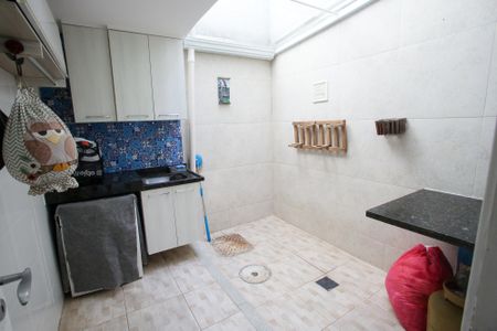 Casa de condomínio à venda com 119m², 3 quartos e 1 vagaÁrea de Serviço