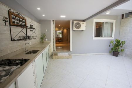 Casa de condomínio à venda com 119m², 3 quartos e 1 vagaEspaço Gourmet