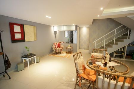 Casa de condomínio à venda com 119m², 3 quartos e 1 vagaSala