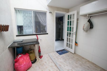 Casa de condomínio à venda com 119m², 3 quartos e 1 vagaÁrea de Serviço