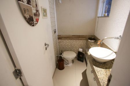 Casa de condomínio à venda com 119m², 3 quartos e 1 vagaLavabo