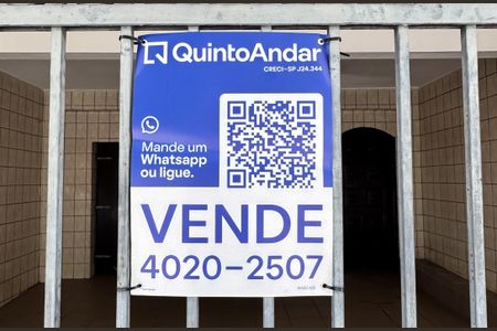 Casa à venda com 180m², 3 quartos e 3 vagas Casa à venda com 180m², 3 quartos e 3 vagasPlaca