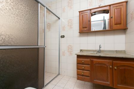 Casa à venda com 180m², 3 quartos e 3 vagas Casa à venda com 180m², 3 quartos e 3 vagasBanheiro da Suíte 1