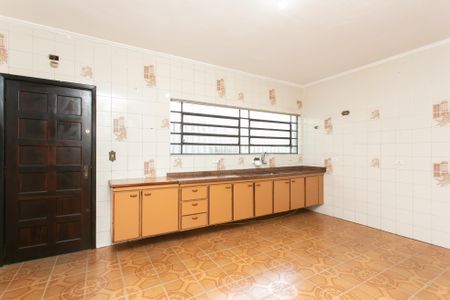 Casa à venda com 180m², 3 quartos e 3 vagas Casa à venda com 180m², 3 quartos e 3 vagasCozinha