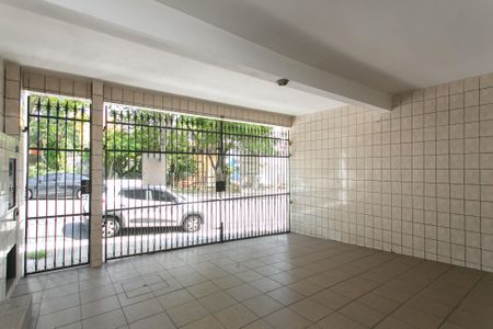 Casa à venda com 180m², 3 quartos e 3 vagas Casa à venda com 180m², 3 quartos e 3 vagasGaragem