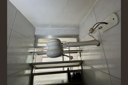 Apartamento para alugar com 60m², 2 quartos e sem vagaChuveiro