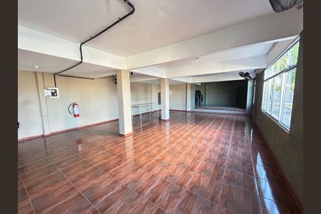 Apartamento para alugar com 60m², 2 quartos e sem vagaÁrea comum - Salão de festas