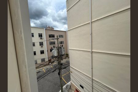 Vista Quarto 1 de apartamento para alugar com 2 quartos, 60m² em Todos Os Santos, Rio de Janeiro