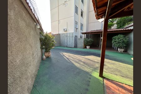 Apartamento para alugar com 60m², 2 quartos e sem vagaÁrea comum - Churrasqueira