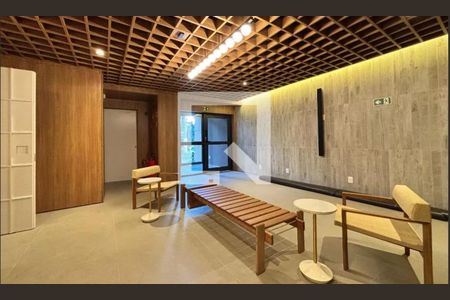 Apartamento à venda com 120m², 2 quartos e 2 vagasHall social