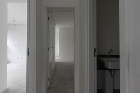 Apartamento à venda com 120m², 2 quartos e 2 vagasCorredor
