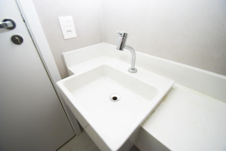 banheiro de kitnet/studio à venda com 1 quarto, 31m² em Sumarezinho, São Paulo