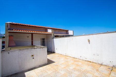Apartamento para alugar com 71m², 2 quartos e 1 vagaÁrea de serviço/Cobertura