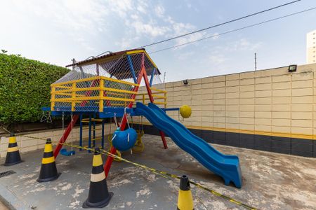 Apartamento à venda com 72m², 2 quartos e 1 vagaÁrea comum - Playground