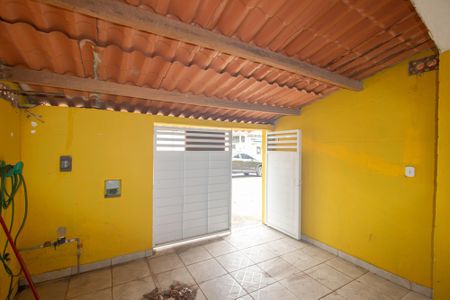 Casa para alugar com 55m², 1 quarto e 2 vagasQuintal
