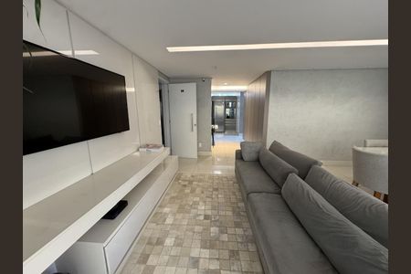 Sala de TV de apartamento à venda com 3 quartos, 179m² em Santo Antônio, Belo Horizonte