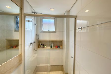 Apartamento à venda com 179m², 3 quartos e 2 vagas Apartamento à venda com 179m², 3 quartos e 2 vagasBanheiro da Suíte 1