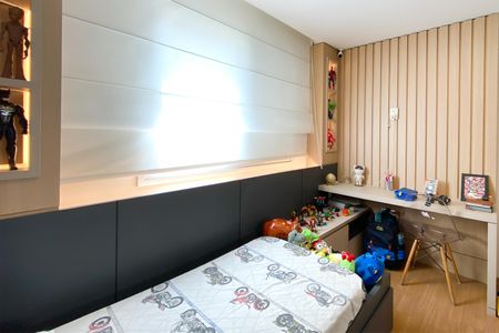 Apartamento à venda com 179m², 3 quartos e 2 vagas Apartamento à venda com 179m², 3 quartos e 2 vagasQuarto 2