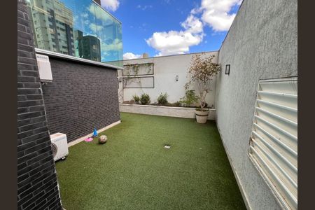 Apartamento à venda com 179m², 3 quartos e 2 vagasÁrea privativa com saída pela sala