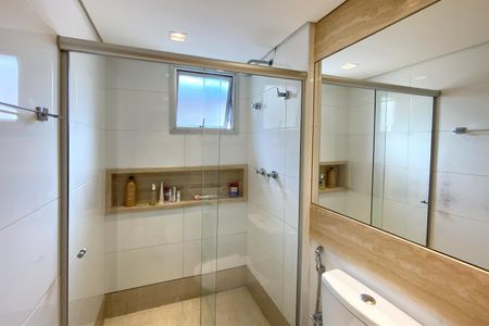 Apartamento à venda com 179m², 3 quartos e 2 vagas Apartamento à venda com 179m², 3 quartos e 2 vagasBanheiro