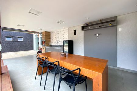 Apartamento à venda com 179m², 3 quartos e 2 vagas Apartamento à venda com 179m², 3 quartos e 2 vagasEspaço Gourmet