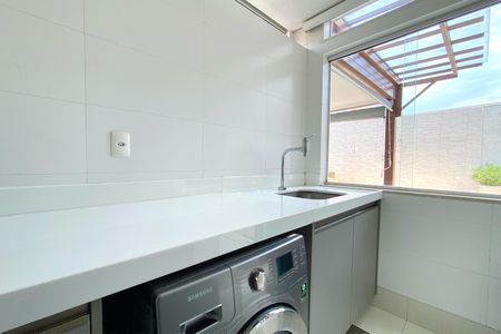 Apartamento à venda com 179m², 3 quartos e 2 vagas Apartamento à venda com 179m², 3 quartos e 2 vagasÁrea de Serviço