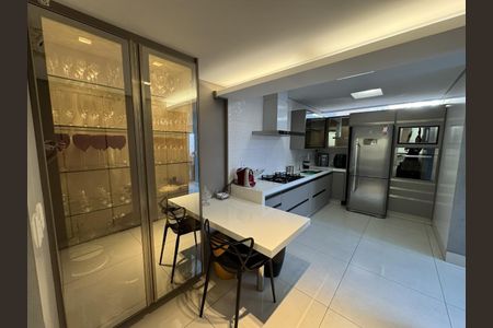 Apartamento à venda com 179m², 3 quartos e 2 vagasCozinha e copa