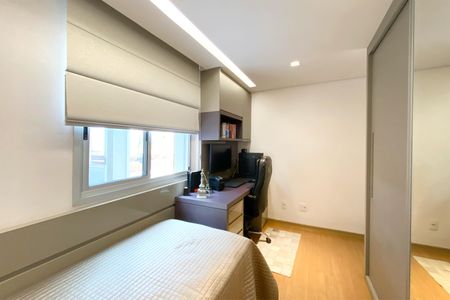 Apartamento à venda com 179m², 3 quartos e 2 vagas Apartamento à venda com 179m², 3 quartos e 2 vagasQuarto 3