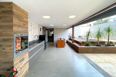 Apartamento à venda com 179m², 3 quartos e 2 vagas Apartamento à venda com 179m², 3 quartos e 2 vagasChurrasqueira