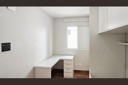 Quarto 1 de apartamento para alugar com 2 quartos, 54m² em Centro, Carapicuíba