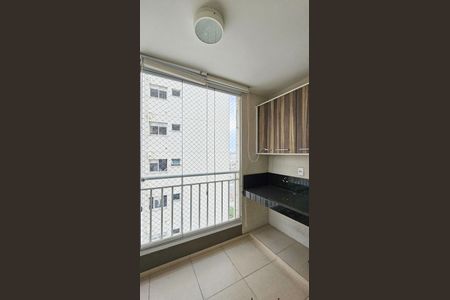 Sacada de apartamento para alugar com 2 quartos, 54m² em Centro, Carapicuíba