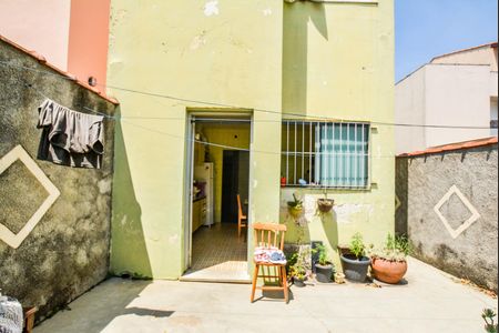 Casa à venda com 139m², 2 quartos e 2 vagasQuintal