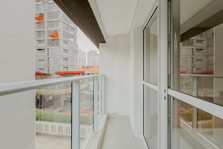 Varanda de kitnet/studio para alugar com 1 quarto, 25m² em Pinheiros, São Paulo