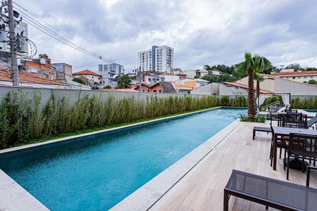 Apartamento à venda com 125m², 3 quartos e 2 vagas Apartamento à venda com 125m², 3 quartos e 2 vagasÁrea comum - Piscina