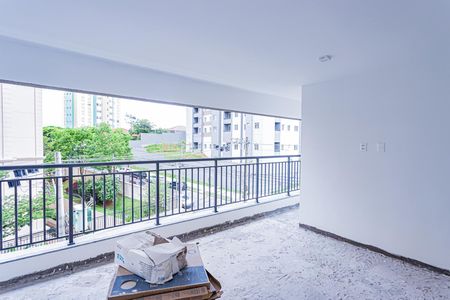 Apartamento à venda com 125m², 3 quartos e 2 vagas Apartamento à venda com 125m², 3 quartos e 2 vagasVaranda