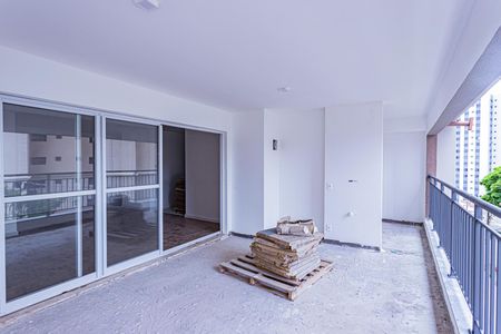 Apartamento à venda com 125m², 3 quartos e 2 vagas Apartamento à venda com 125m², 3 quartos e 2 vagasVaranda