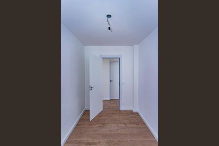 Apartamento à venda com 125m², 3 quartos e 2 vagas Apartamento à venda com 125m², 3 quartos e 2 vagasCloset suite 1